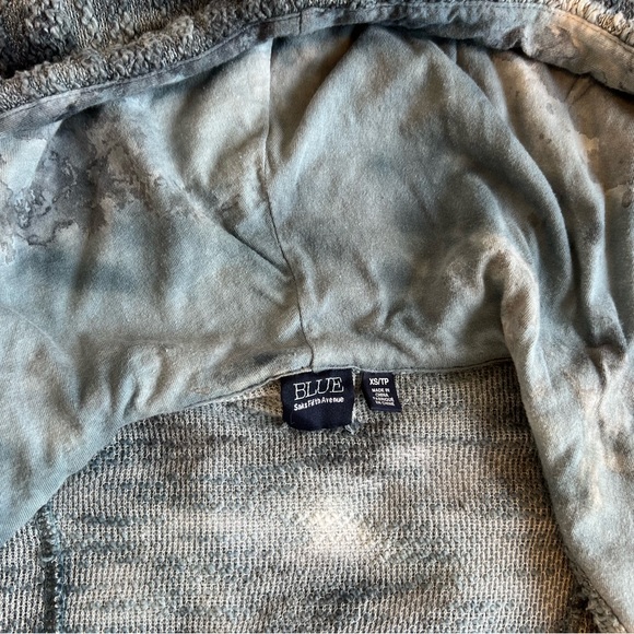 Saks Fifth Avenue Zipped hoodie size XS - Picture 2 of 7